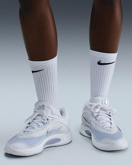 惊人的巧合！SGA&阿贾-威尔逊 本赛季皆为双MVP+总冠军+签名鞋