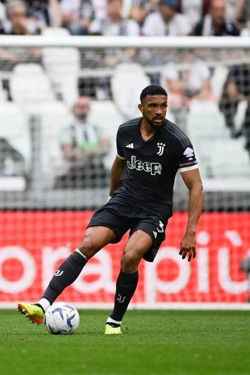 🚑尤文官方：布雷默左膝内侧半月板损伤，将手术切除部分半月板