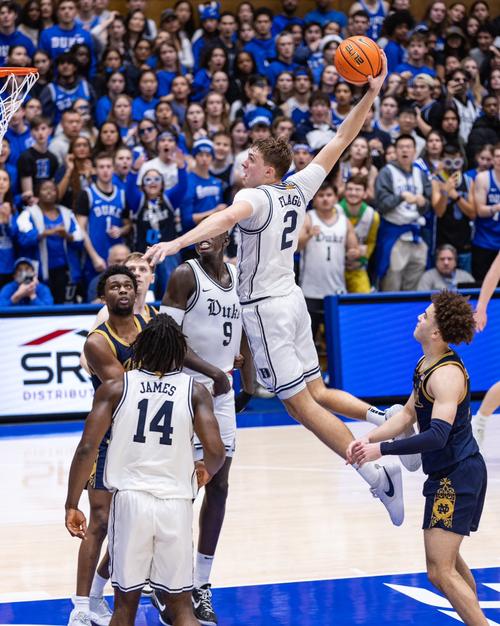 雷迪克：弗拉格的防守直觉和组织能力远超大多数18岁的年轻人