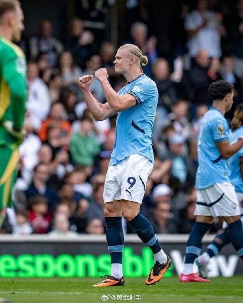 迪亚斯德甲头6场造9球，有纪录以来仅次11球的凯恩，追平哈兰德