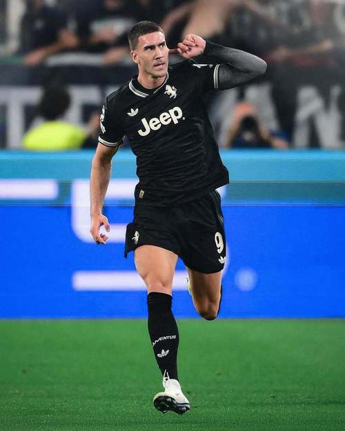 国米旧将：尤文今夏原本该卖掉弗拉霍维奇，这让他们错失穆阿尼