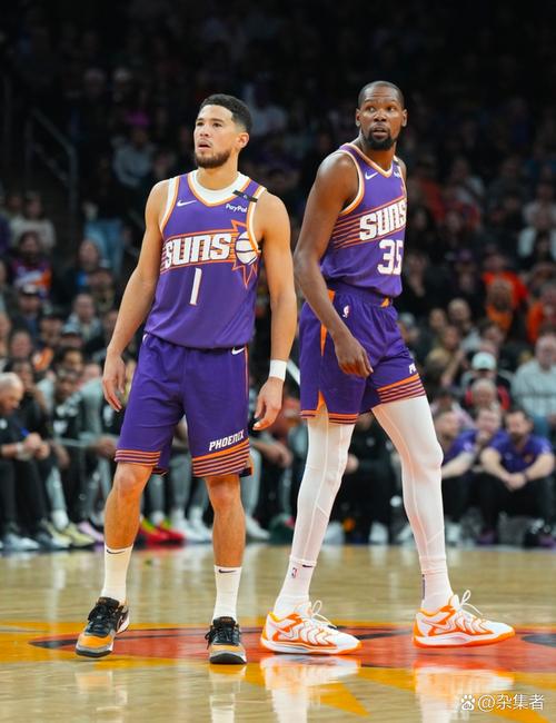 末节连续高难度三分！布克26中11&三分12中5空砍34分5板10助