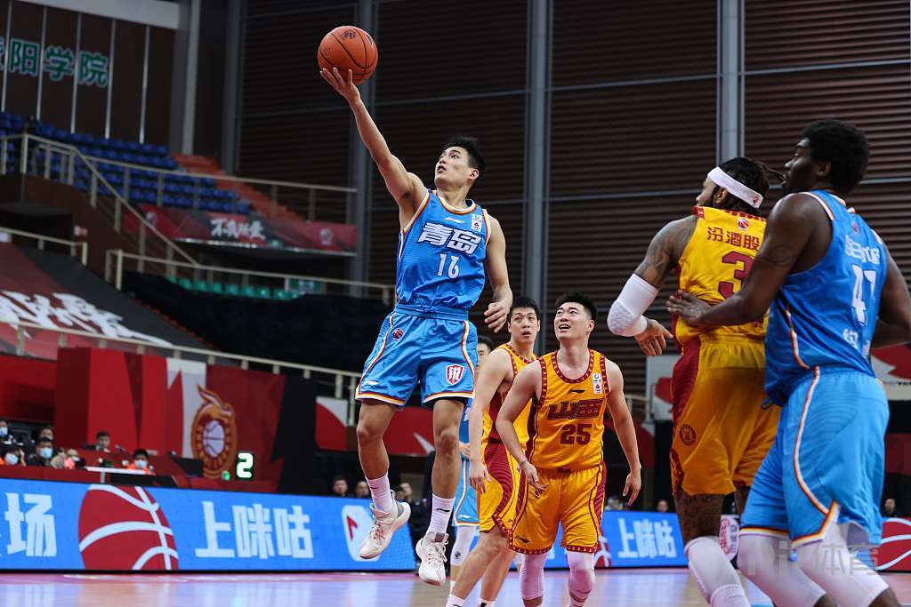 详细阅读:真滴是香!亚当斯上场各种补篮 半场9分钟拿到8分4板1断1帽 真滴是香!亚当斯上场各种补篮 半场9分钟拿到8分4板1断1帽