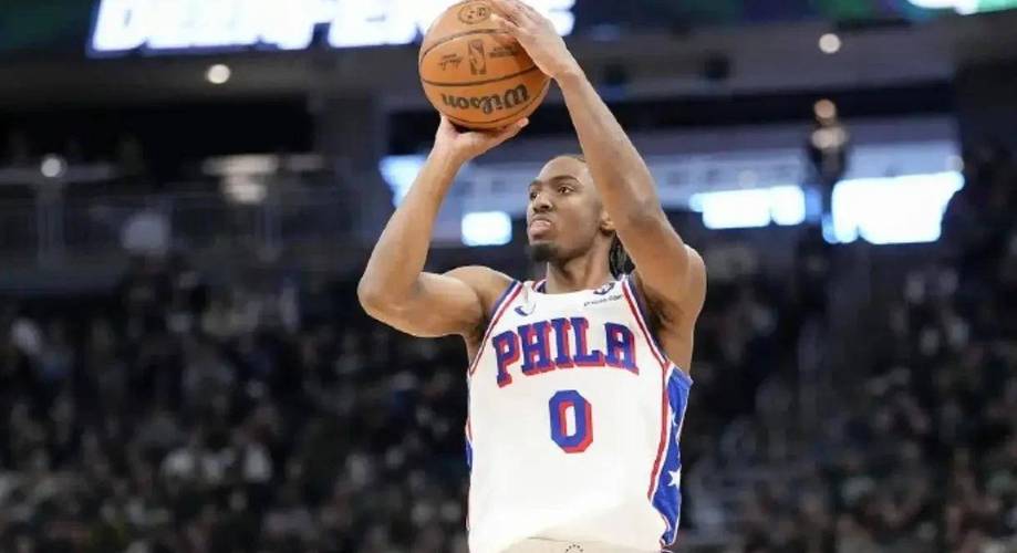 可圈可点!巴格利替补9分钟不惧恩比德 拿到6分3板3助1断