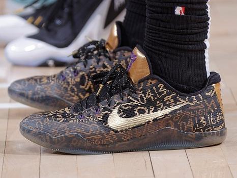 球鞋记者:戈登今日上脚JOKER 1 PE 其上印有他的个人Logo