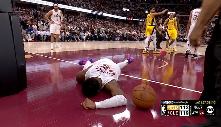 这就花了？米切尔连中高难度三分 骑士轰出16-2开局！