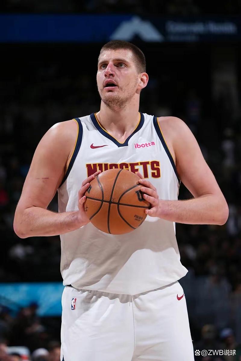 完美发挥！约基奇单节15分5助0失误 首位达此成就中锋