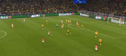 半场压哨进球！吉拉西头球近乎空门得手，多特1-0领先黄潜