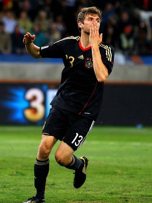 冠军收割机！36岁穆勒冲击生涯第36冠，与梅西争夺MLS总冠军